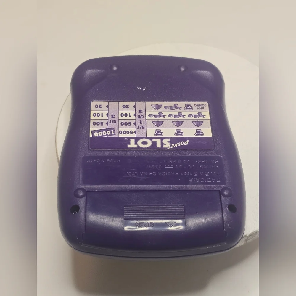 Vintage 1997 Radica Pocket Slot Electronic Handheld Game TESTED [ Read Details ]